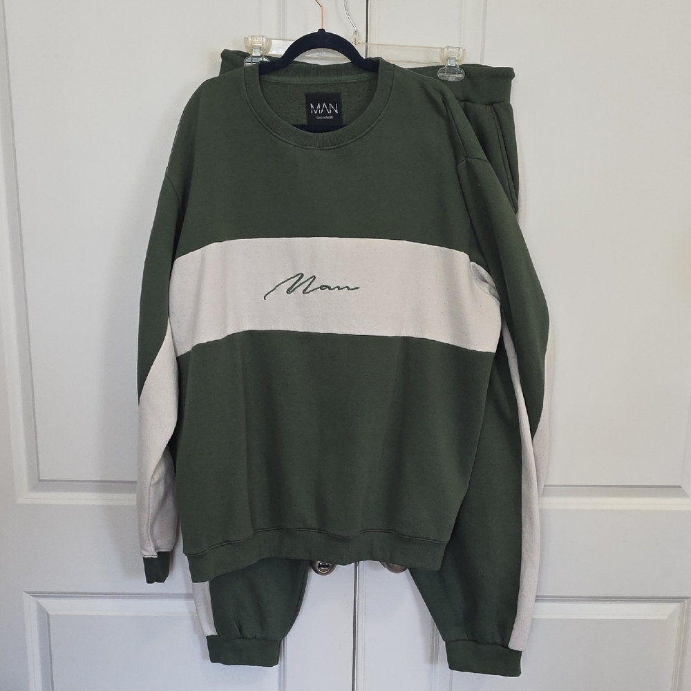 BoohooMAN Olive Sweatshirt